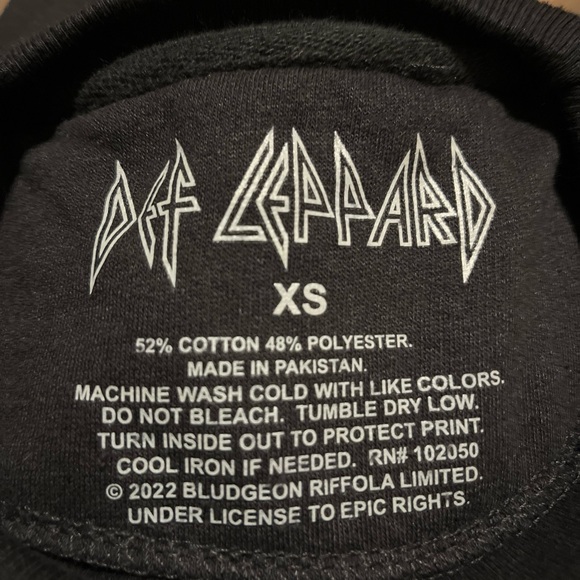 Women’s Def Leppard Christmas Sweater - Picture 3 of 4
